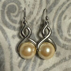 Silver Pearl Dangling Earrings
